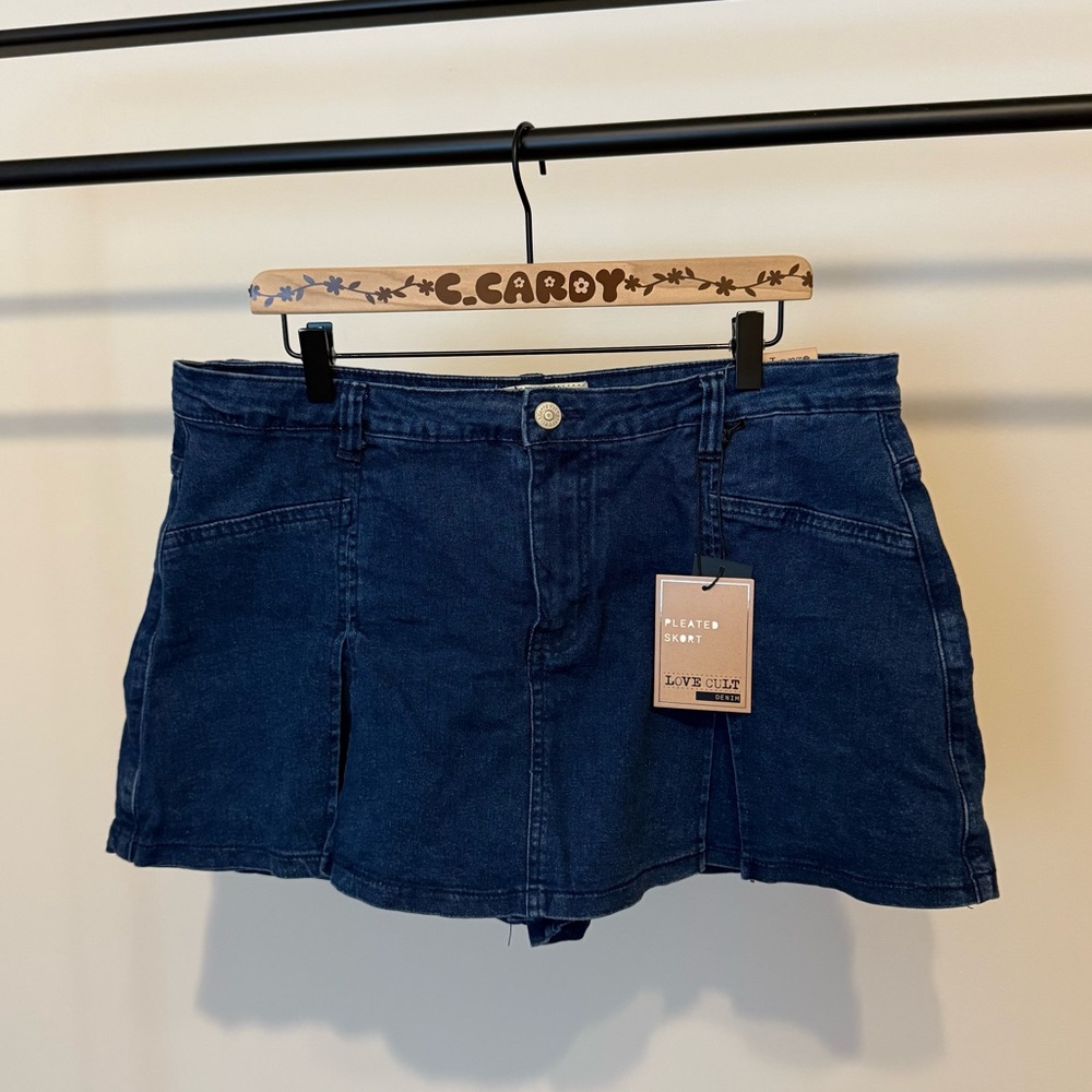 NWT Love Cult Pleated Dark Wash Denim Mini Skort